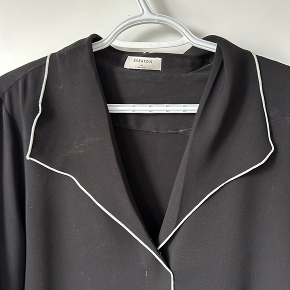 Black Babaton Blouse with White Piping - Picture 2 of 5